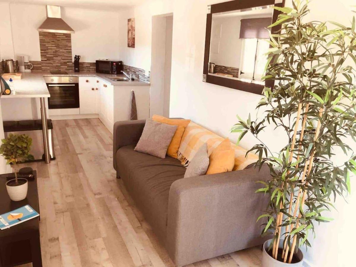 Lovely 2 Bed Apartment In Alcalalí Zewnętrze zdjęcie